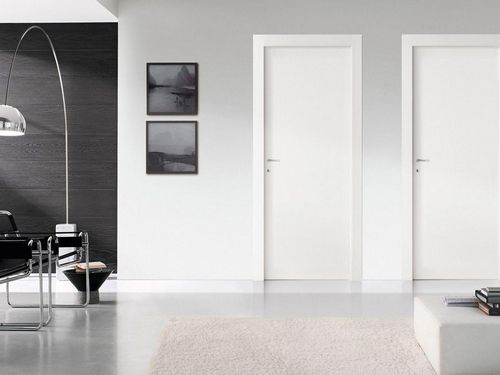 Белые двери: интерьер квартиры, фото светлых межкомнатных, беленый дуб и современная классика, входных дизайн