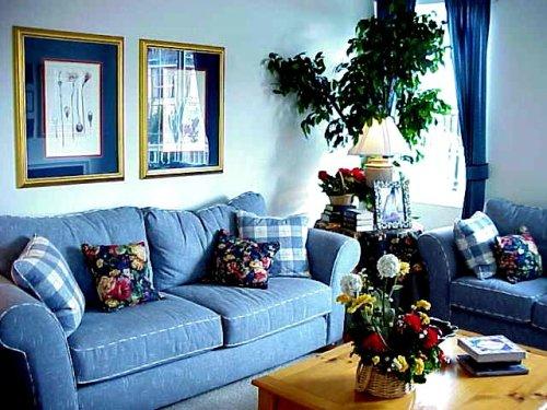 Интерьер гостиной в синем цвете