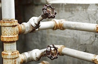 Как делается замена старых водопроводных труб на новые