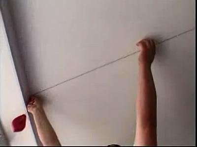 Как клеить потолочные обои: видео-инструкция по монтажу своими руками, фото