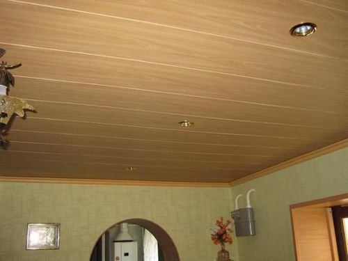 Как обшить потолок вагонкой на даче и чем его покрасить?