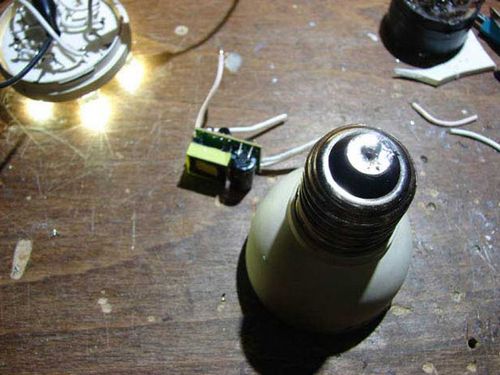 Как сделать светодиодную лампочку на 220 В