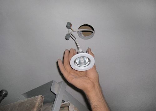Как сделать точечное освещение потолков своими руками - особенности устройства, инструкции на фото и видео