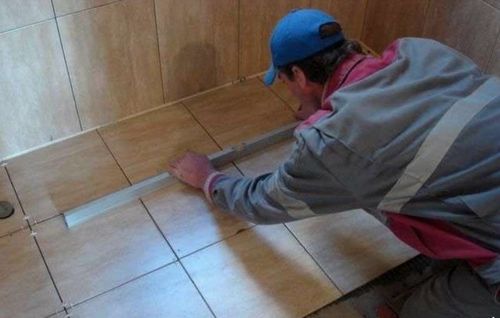 Как выровнять стены и пол под плитку