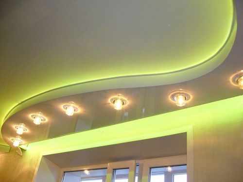 Многоуровневые натяжные потолки: фото вариантов с подсветкой, преимущества разноуровневых, профиль трехуровневого, как делают многоярусные, видео монтажа