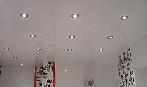 Освещение натяжных потолоков - какие есть особенности и на что следует обратить внимание