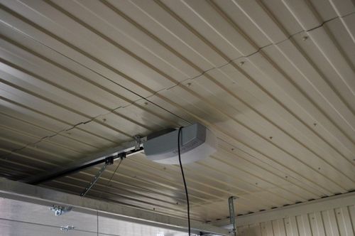 Потолок из металлопрофиля - как его монтировать?