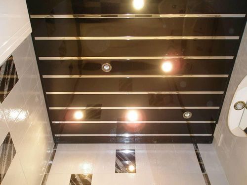 Реечный потолок: фото, инструкция, отверстия, кубообразный, комплект, отделка, размер и устройство, раскладка, преимущества, пластиковый