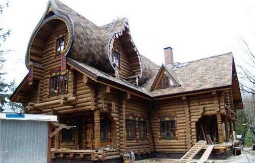 Izgradnja drvene kuće od trupca: glavne faze
