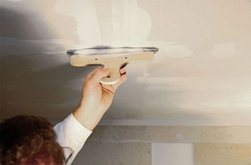Шпатлевка потолка своими руками, как правильно подготовить поверхность, какой вид шпатлевки выбрать, подробное фото и видео