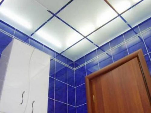Стеклянные потолки в ванной комнате - каковы их преимущества и можно ли их создать самому?