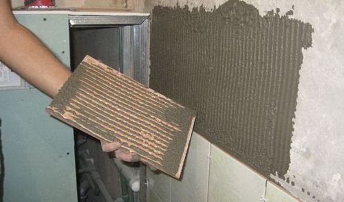 Технология облицовки внутренних стен керамической плиткой своими руками: на фото укладка и отделка