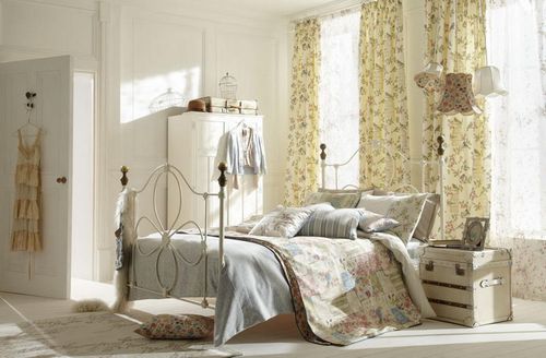 Тюль для спальни: фото новинок 2017, дизайн красивых и коротких, белый в каталоге, как выбрать плотную на люверсах, как красиво повесить на окно