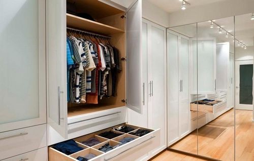 Узкий шкаф в прихожую: купе в коридор, фото длинного, глубина 30 см, дизайн и 40 см для одежды пространства