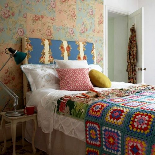 Как подобрать обои двух цветов в спальню: правила сочетания, способы декорирования