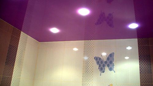 Потолок в ванной комнате: какой выбрать, чем и как отделать
