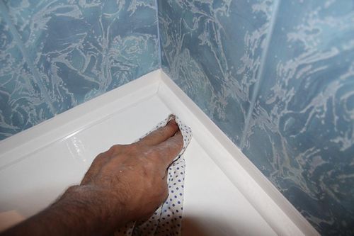 Бордюр для ванной: акриловый, как выбрать плиточный, керамический широкий в комнату, какой лучше, виды для раковины
