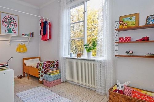 Детская в скандинавском стиле: для мальчика комната, постеры и фото девочки, вагонка для подростка, игрушки