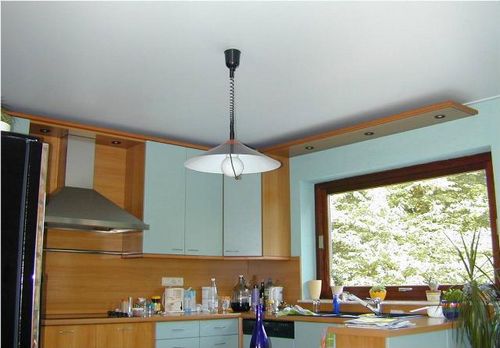 Дизайн потолка на кухне - варианты, фото
