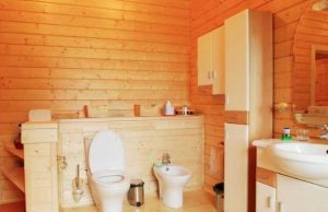 Гидроизоляция деревянных стен в ванной комнате - особенности реализации