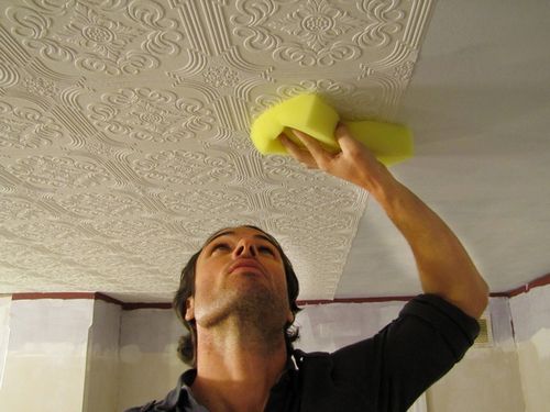 Как клеить флизелиновые обои на потолок фото и видео инструкция процесса от мастеров