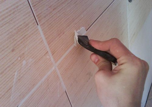Как обновить швы между кафельной плиткой: краска и пропитка для керамической, межплиточная защита и обработка