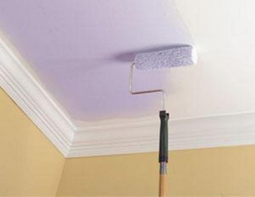 Как побелить потолок водоэмульсионной краской?