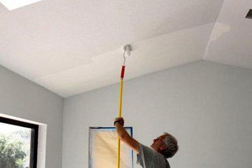 Как покрасить потолок из гипсокартона?