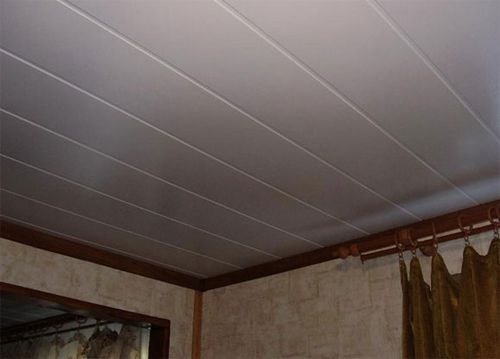Как сделать крепление пластиковых панелей на потолок, как подобрать размеры материала, фотографии и видео