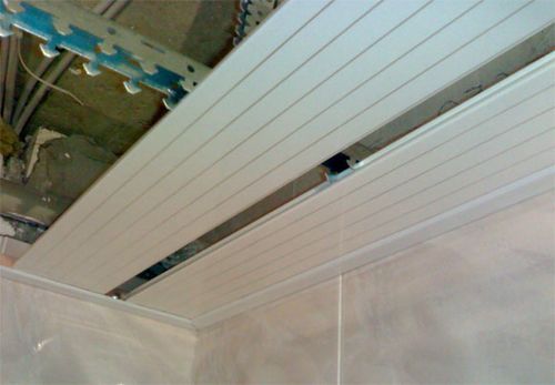 Как сделать монтаж реечного потолка своими руками - технология устройства, смотрите фотографии и видео