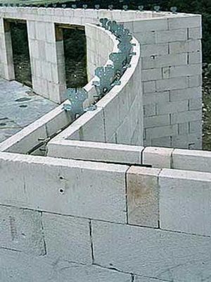 Какие бывают виды бетонных строительных блоков: монтаж, инструменты и приспособления для кладки