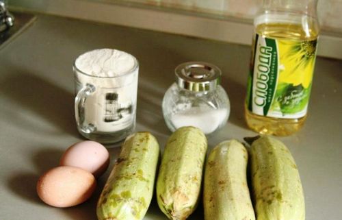 Калорийность оладий из кабачков: диетических рецепт с фото, ПП и постные на 100 грамм, в духовке сколько