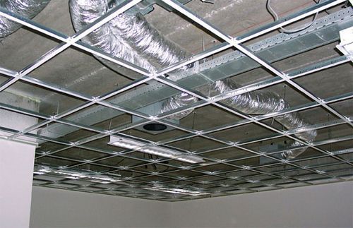 Кассетный потолок, как своими руками сделать монтаж, преимущества металлических конструкций, что такое французский дизайн, фотопримеры и видео