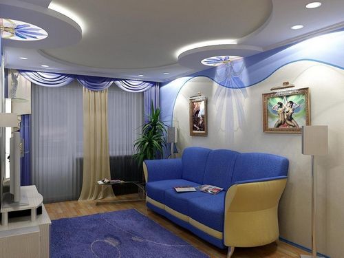 Натяжные потолки в гостиной фото дизайн: спальная комната, двухуровневые для 18 кв м, глянцевый в интерьере, с фотопечатью