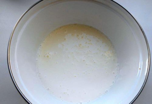 Оладьи без яиц на кислом молоке: рецепт оладушек на прокисшем молоке