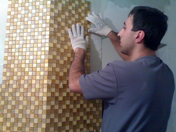 Отделка мозаикой разных поверхностей ванной комнаты: видео-инструкция по облицовке, фото