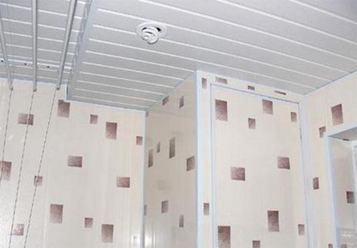 Панельный потолок - преимущества и варианты оформления