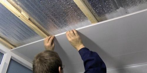 Подвесной потолок из пластиковых панелей - как его сделать?