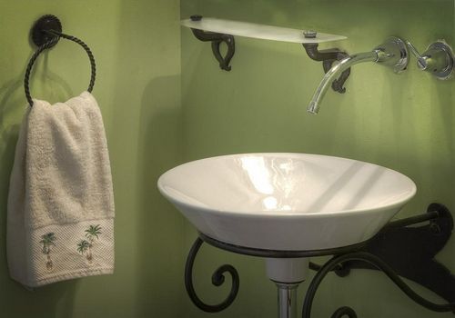 Раковина-тюльпан: в ванную комнату на ножках, размеры умывальника, фото Клары