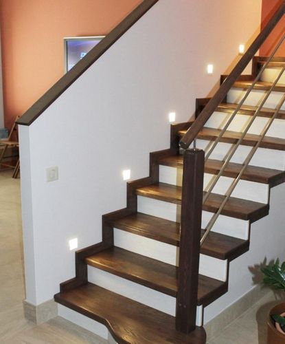 Современная лестница в доме: стиль хай-тек, фото коттеджа красивого, модерн в интерьере, белая гостиная