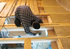 Утепление потолка в деревянном доме: схема, материалы, советы