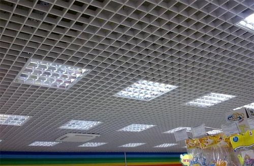 Встраиваемый растровый светильник для подвесных потолков, детальное фото и видео