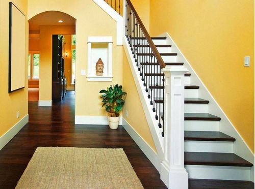 Высота перил на лестнице в доме: ГОСТ какой должен быть, стандартные размеры, эскизы оптимальные и чертежи