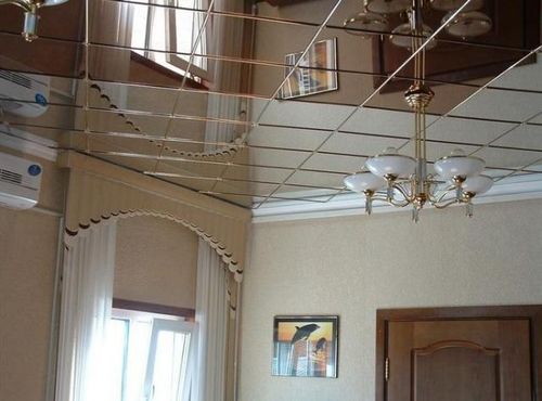 Зеркальные потолки - применение в квартире