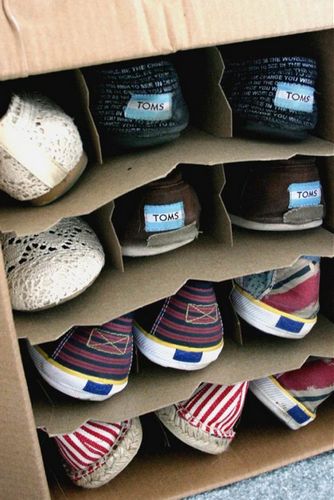 Как сделать полку для обуви своими руками в прихожую из разных материалов   фото и видео