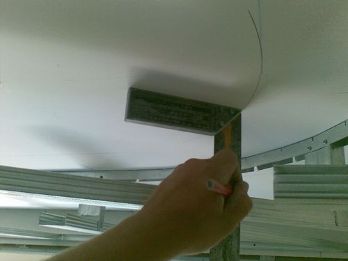 Круг на потолке из гипсокартона с подсветкой подвесной: плюсы и минусы, монтаж