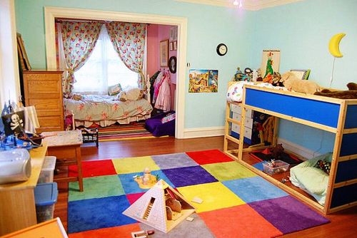 Обои в детскую комнату для разнополых детей: фото, особенности оформления и зонирования