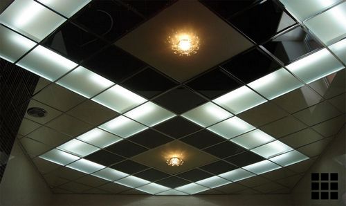 Потолочный анкер в комплекте подвесного потолка: плинтус, фурнитура и подвес прямой