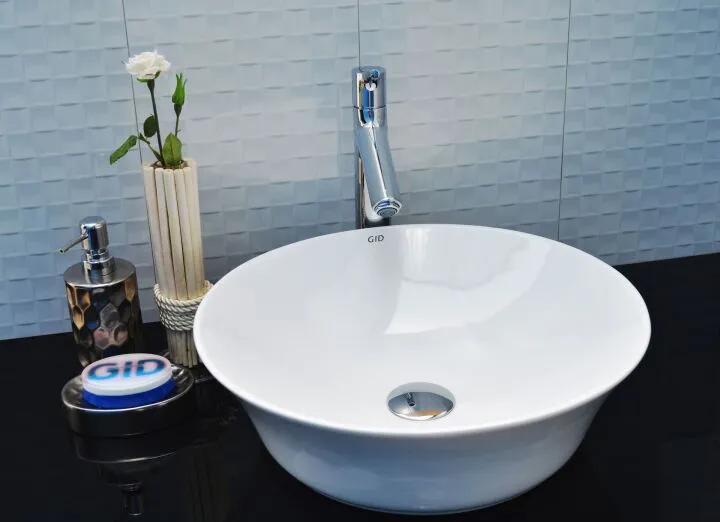 Круглая раковина в форме таза для необыкновенного дизайна ванной комнаты