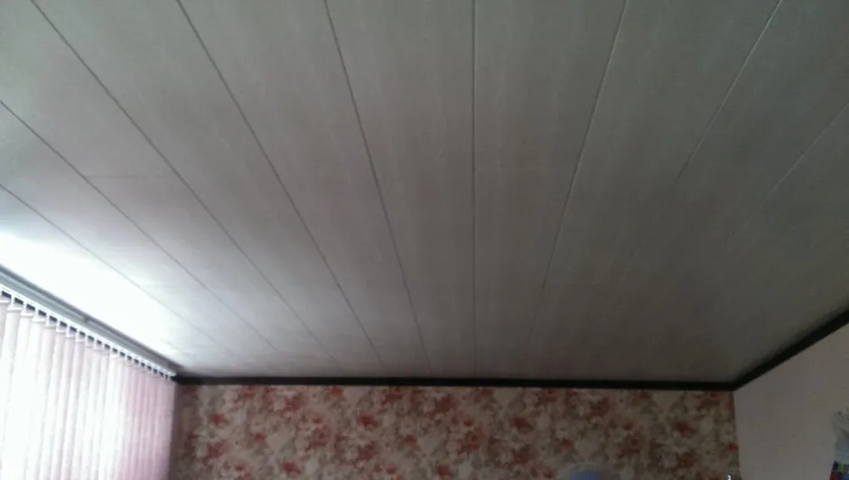 ПВХ панели для потолка